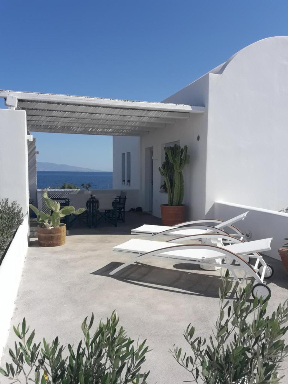 Sun Anemos Oia (Santorini)