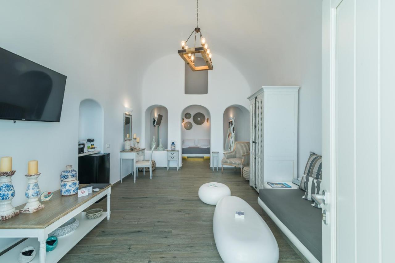 Angel Luxury 3* Fira (Santorini)