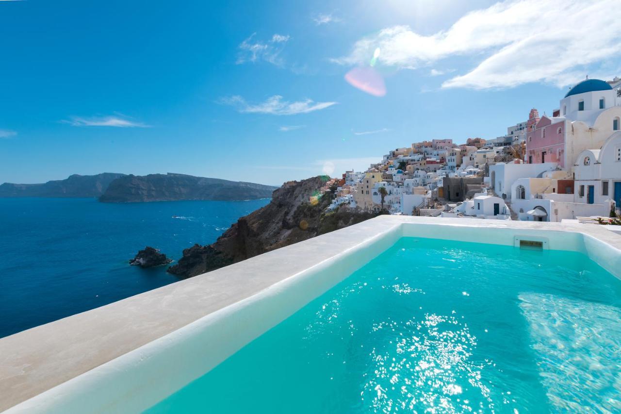 Big Blue By Caldera Oia (Santorini)