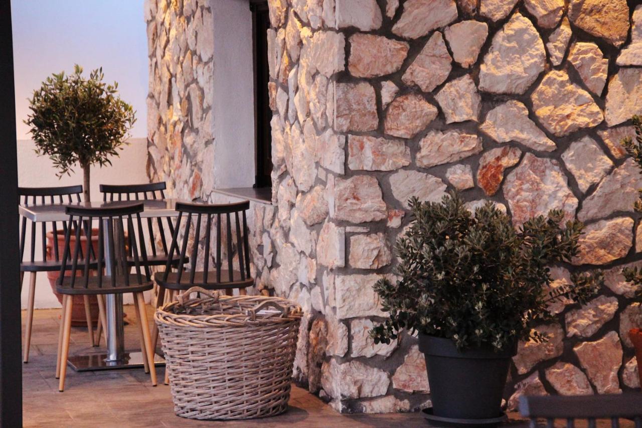 Ifestos Aparthotel 3*