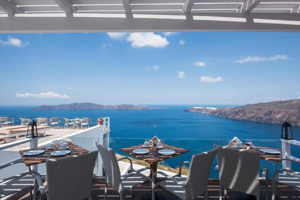 Gizis Exclusive Imerovigli (Santorini)
