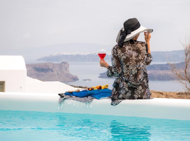 Hotel Cape 9 & Akrotiri (Santorini)