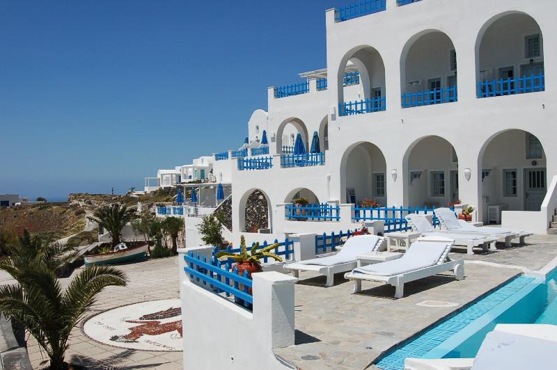 Atlantida Aparthotel