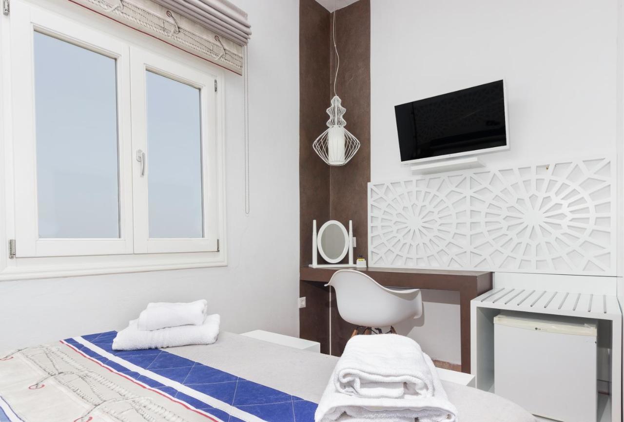 Ilias Aparthotel 3*