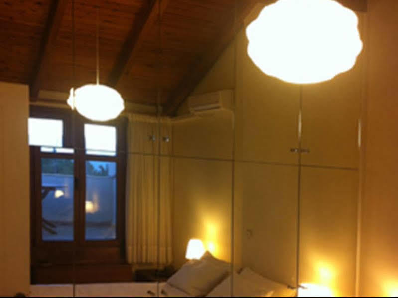 Astraea House * Firostefani