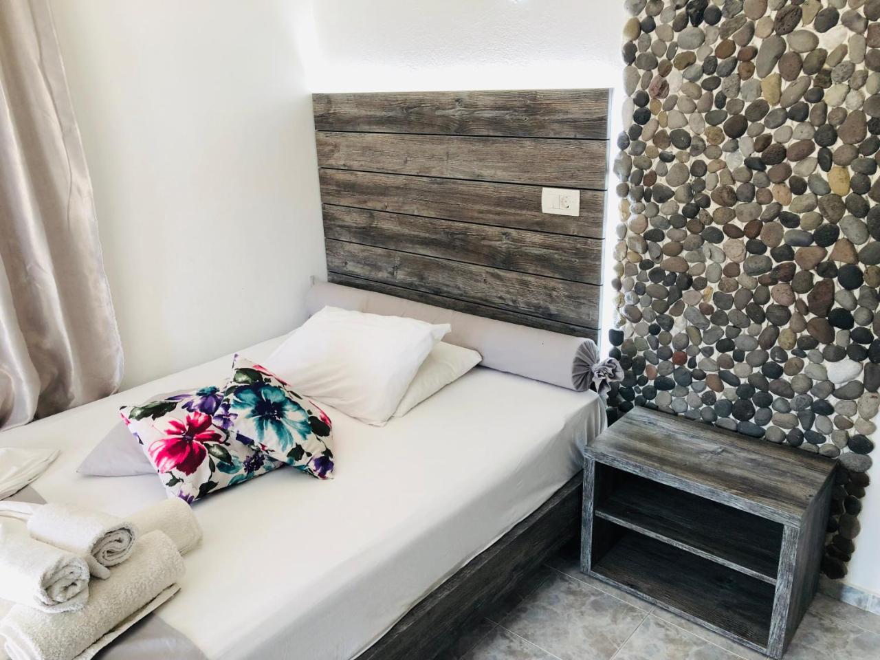 Livadaros Guest house 2*