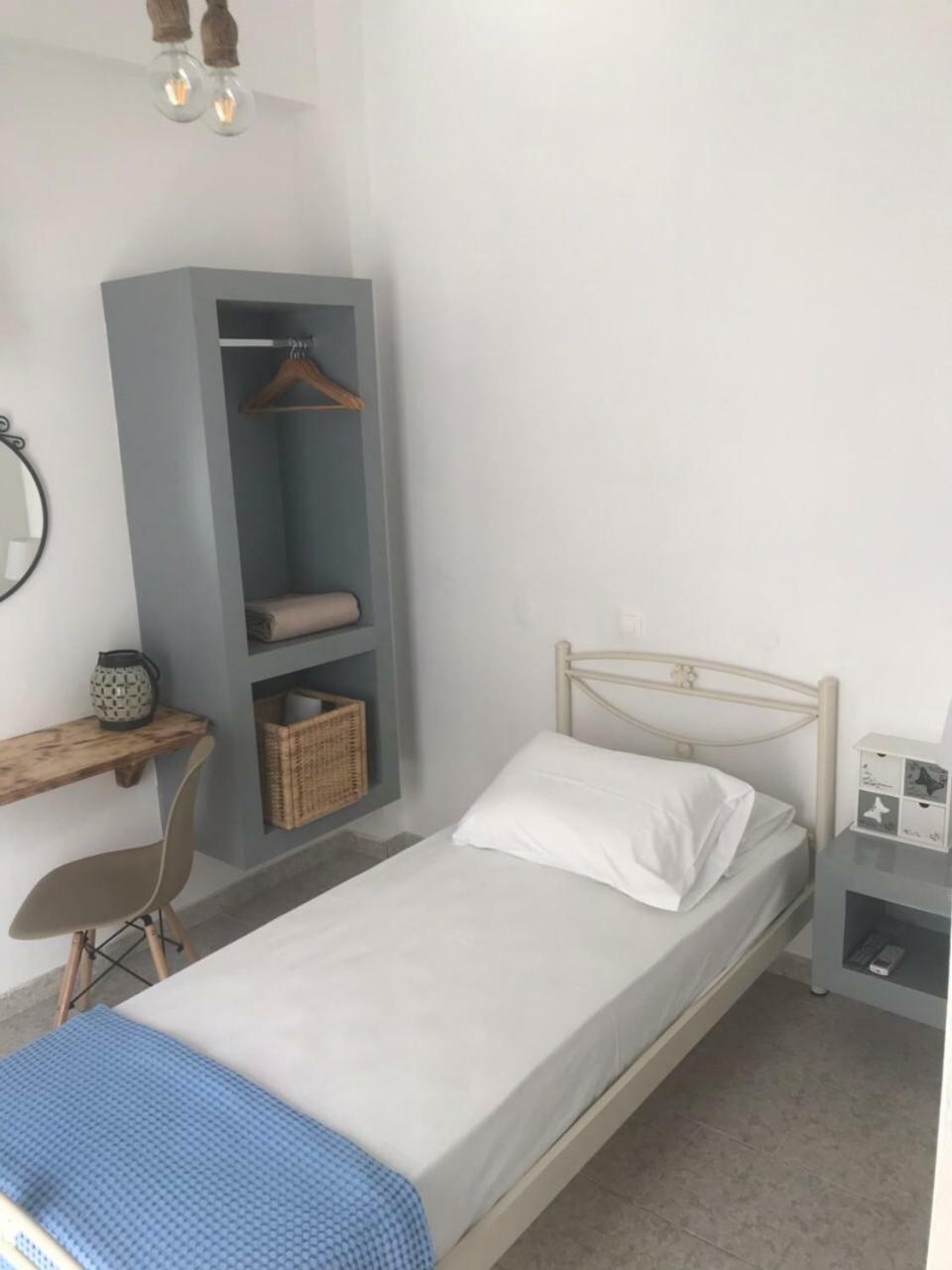 Apartment Letta Perissa (Santorini)