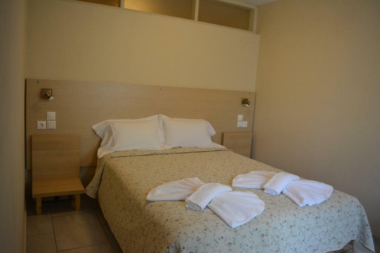Anemomilos Aparthotel Fira (Santorini)