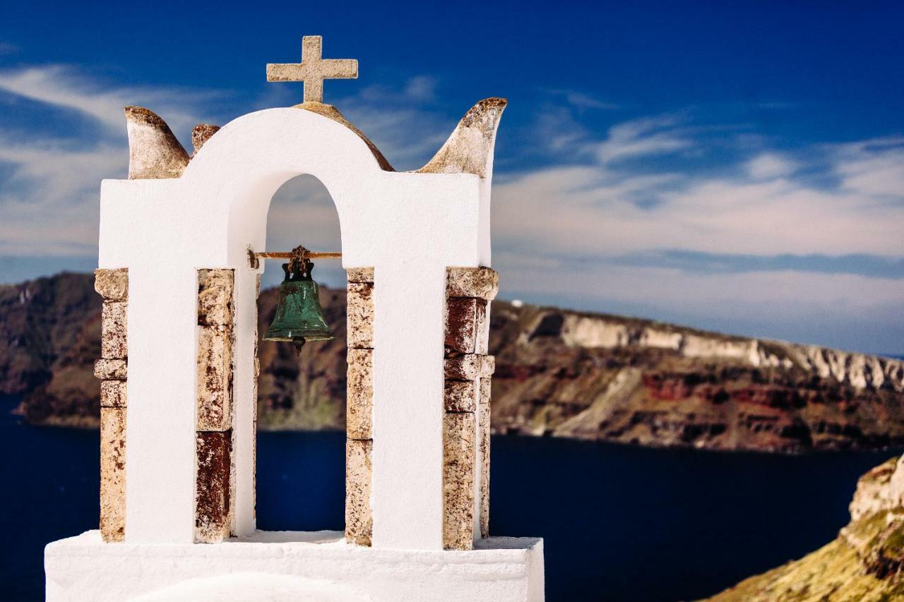 Aegagros Caldera * Megalochori (Santorini)