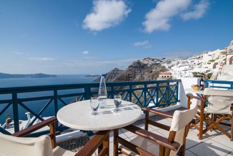 Santorini 3*