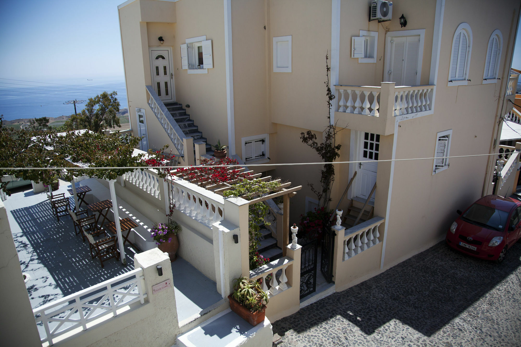 Ilias Aparthotel 3*