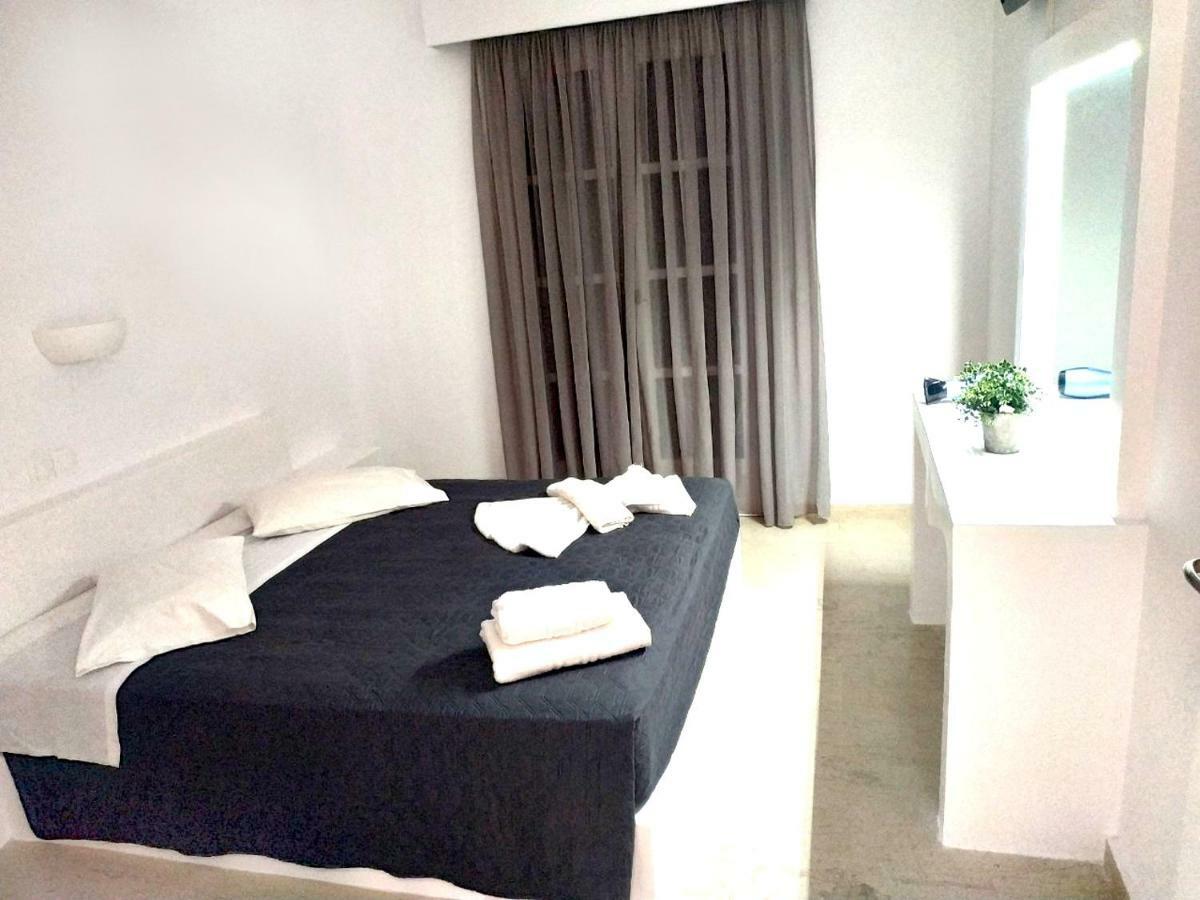 Aparthotel Ira Kamari (Santorini)