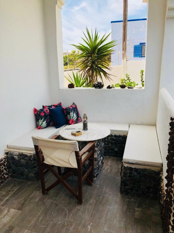 Livadaros Karterados (Santorini)
