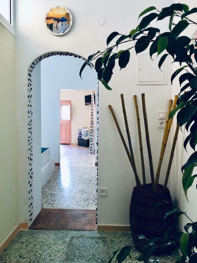 Atlantida Spacious Flat Fira (Santorini)