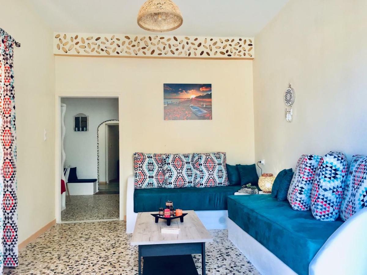 Atlantida Spacious Flat Fira (Santorini)