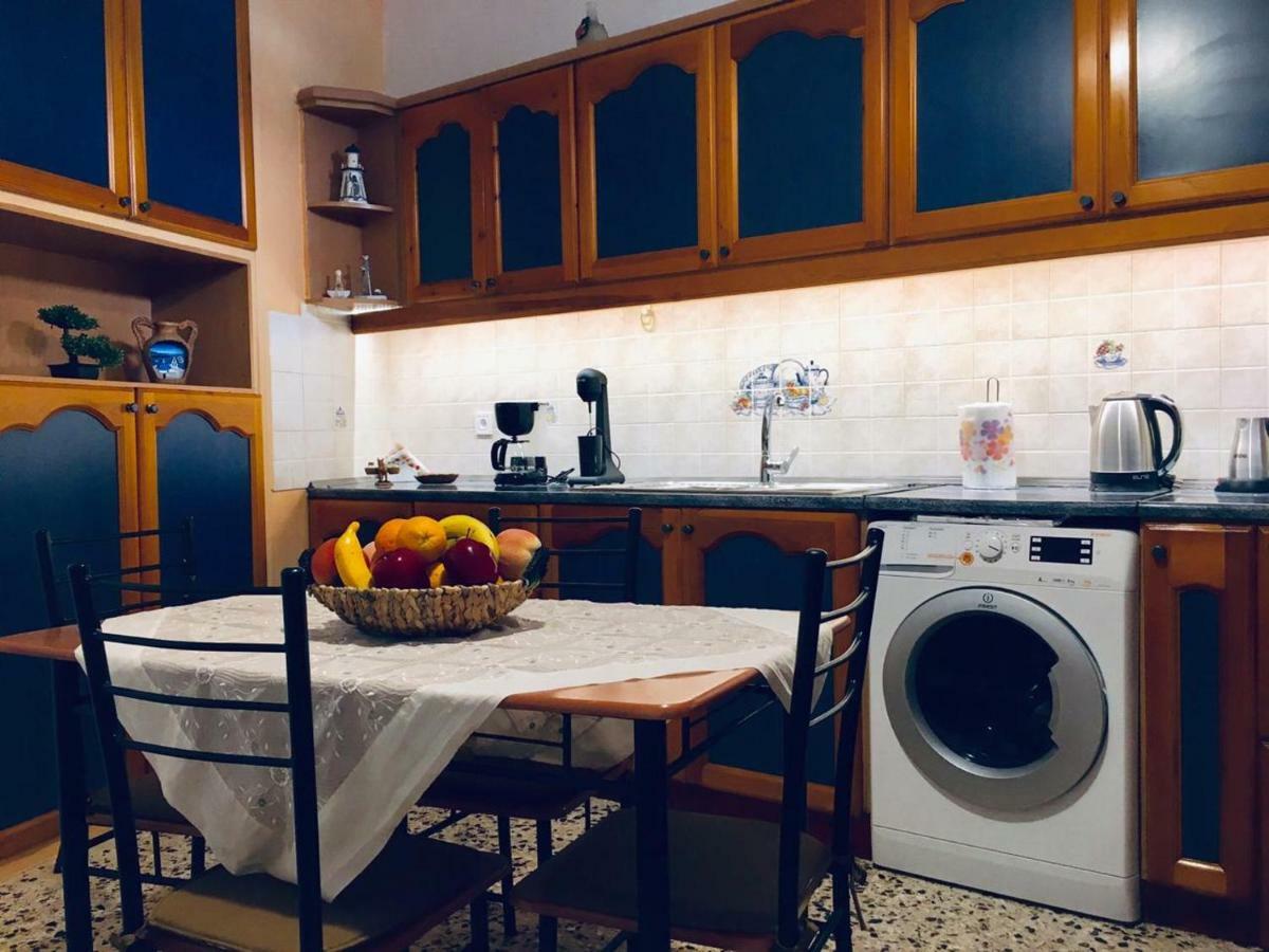 Atlantida Spacious Flat Fira (Santorini)