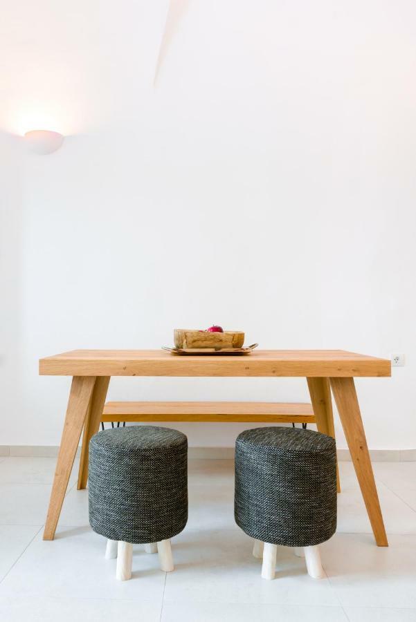 Iriana Suites Apartment *
