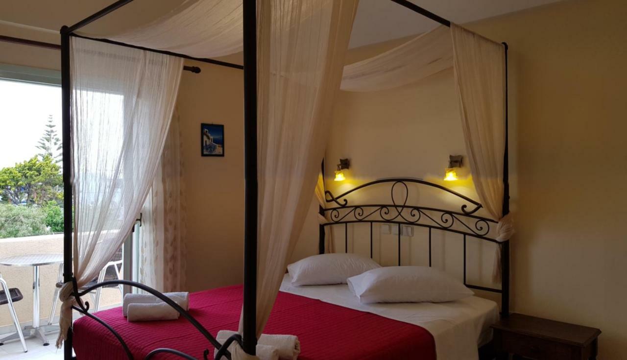 Villa Irini Studios Aparthotel 2*