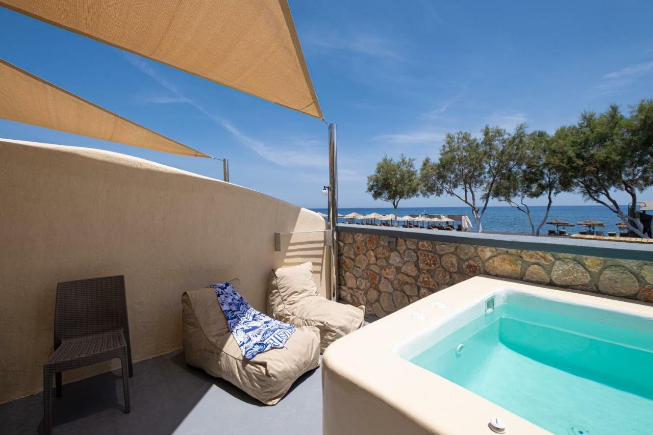 Cyclops Aparthotel Perivolos (Santorini)