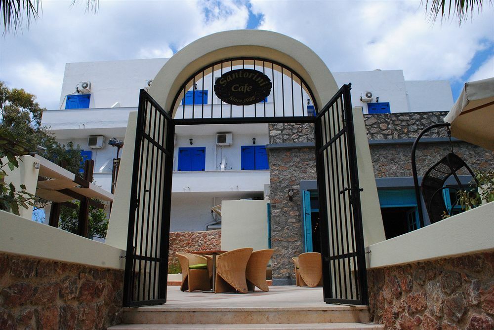 Santorini Hotel 3*