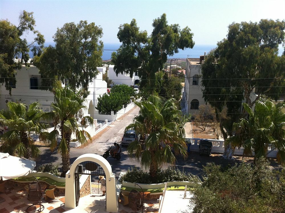 Santorini Hotel 3*