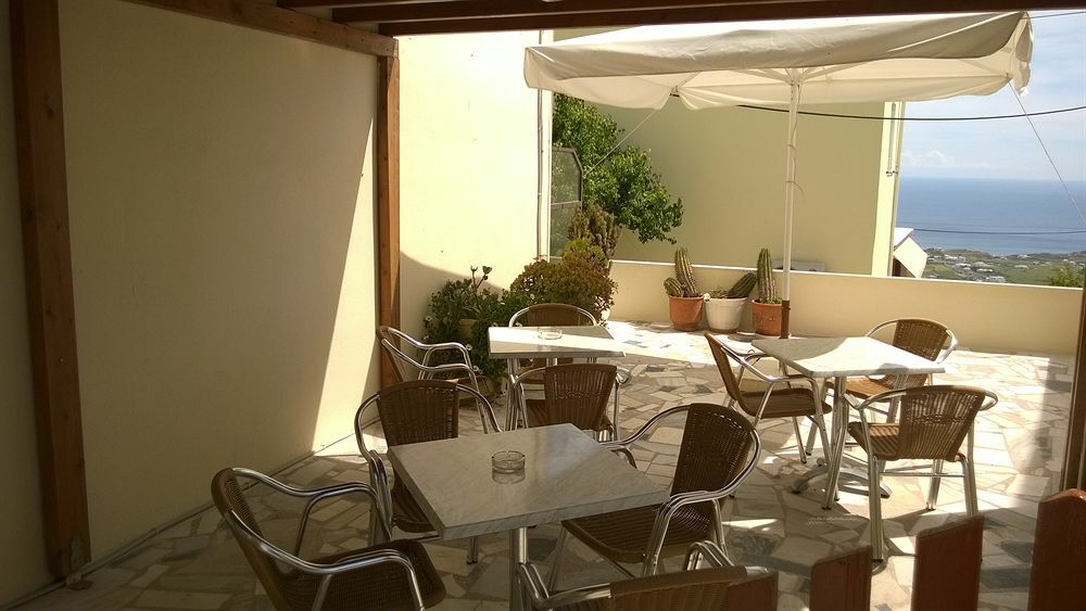 Aparthotel Anemomilos 2*
