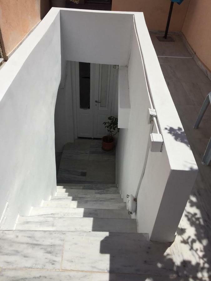 Marcos 3* Oia (Santorini)