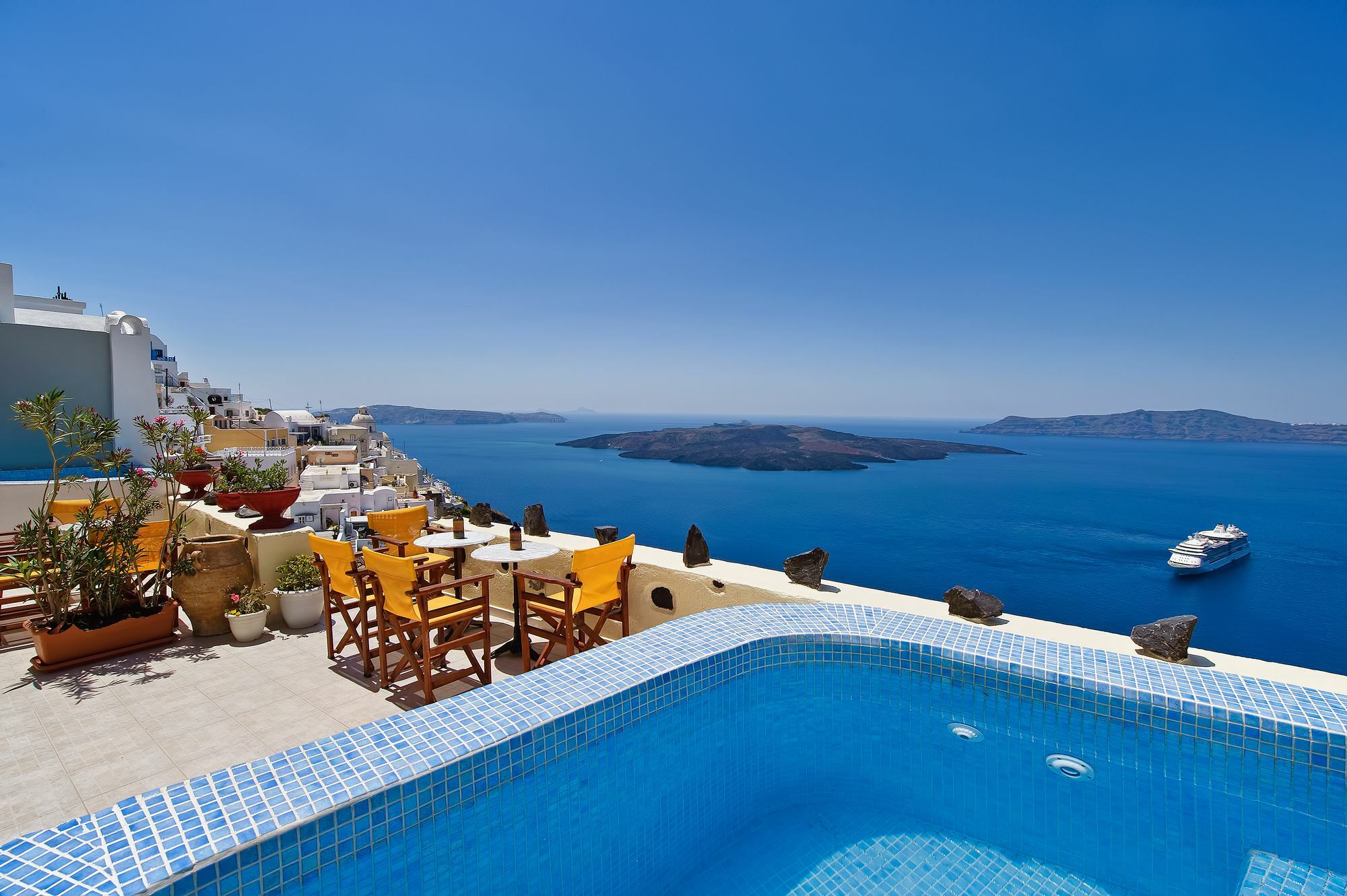 Iriana Suites Apartment *
