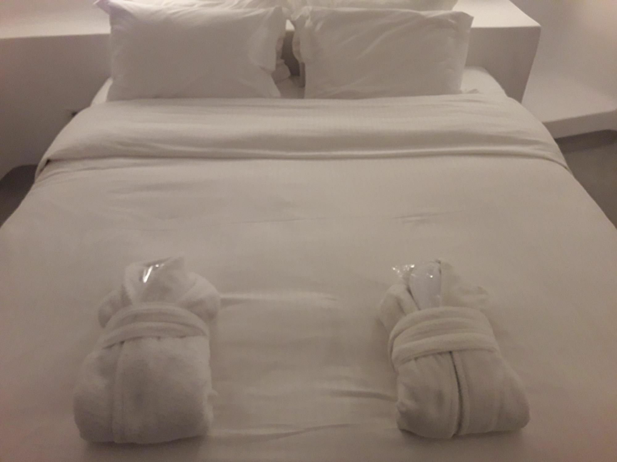 Iriana Suites Fira (Santorini)