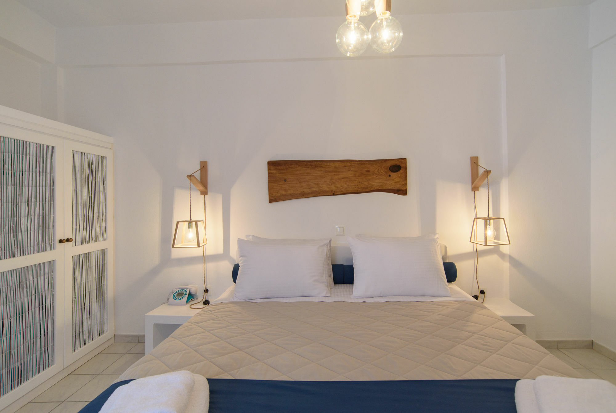 Santorini Crystal Blue 4*
