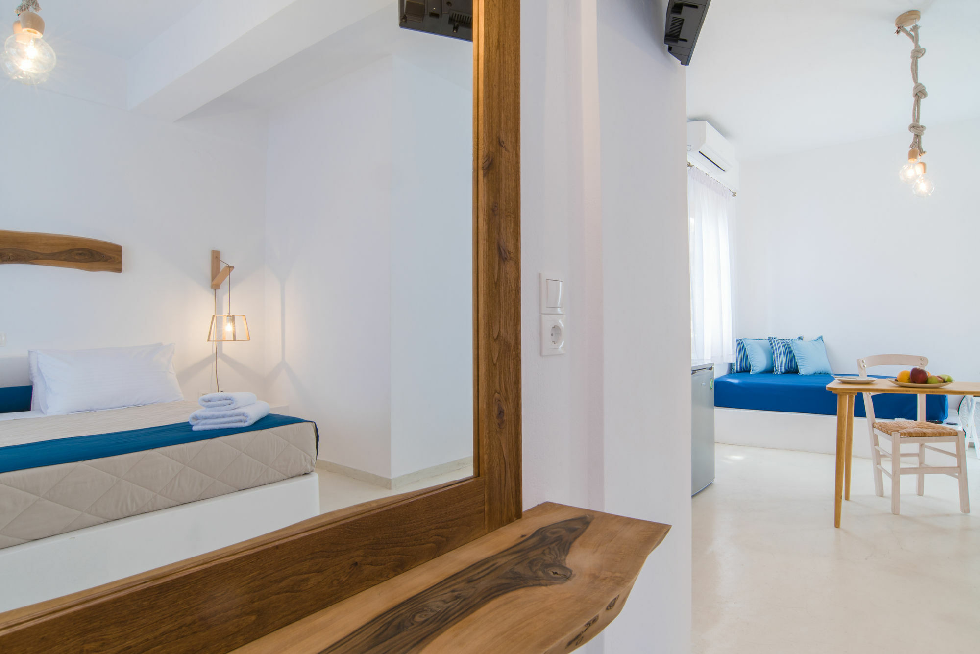 Santorini Crystal Blue 4*