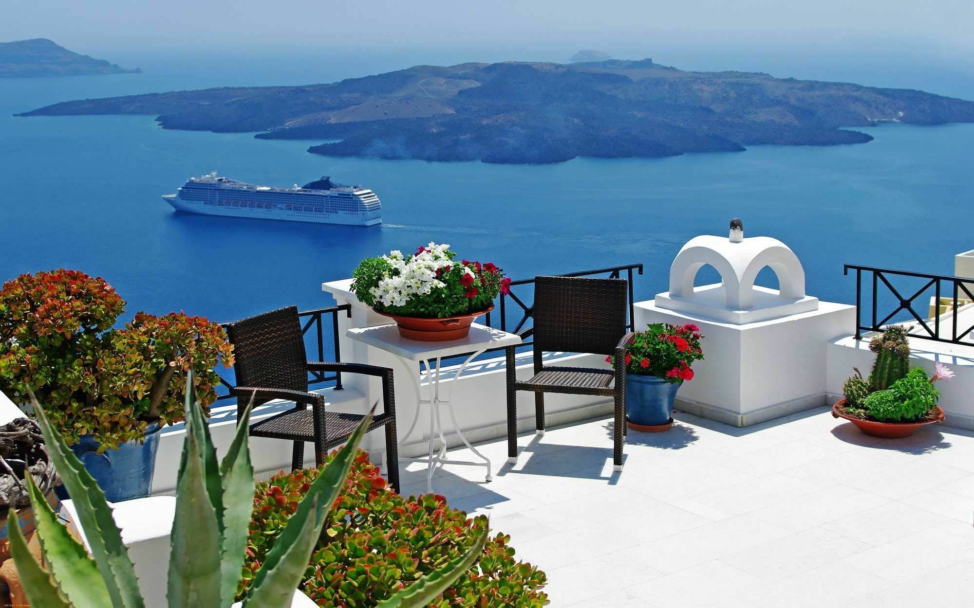 Deep Blue Fira (Santorini)