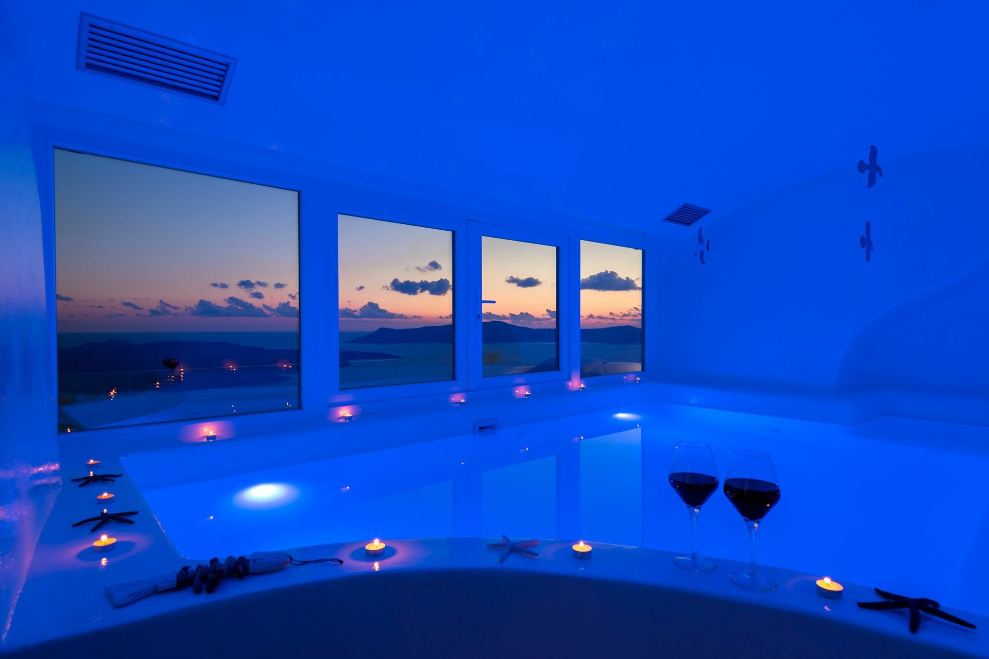Deep Blue Fira (Santorini)