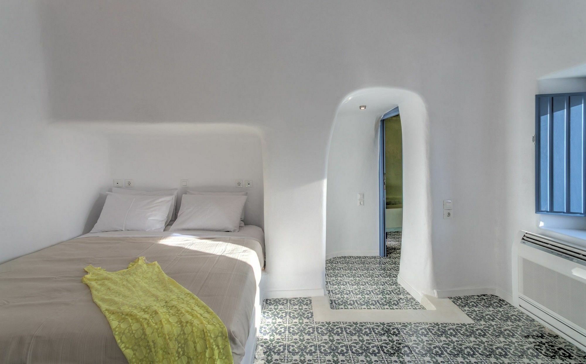 Luna Santorini *