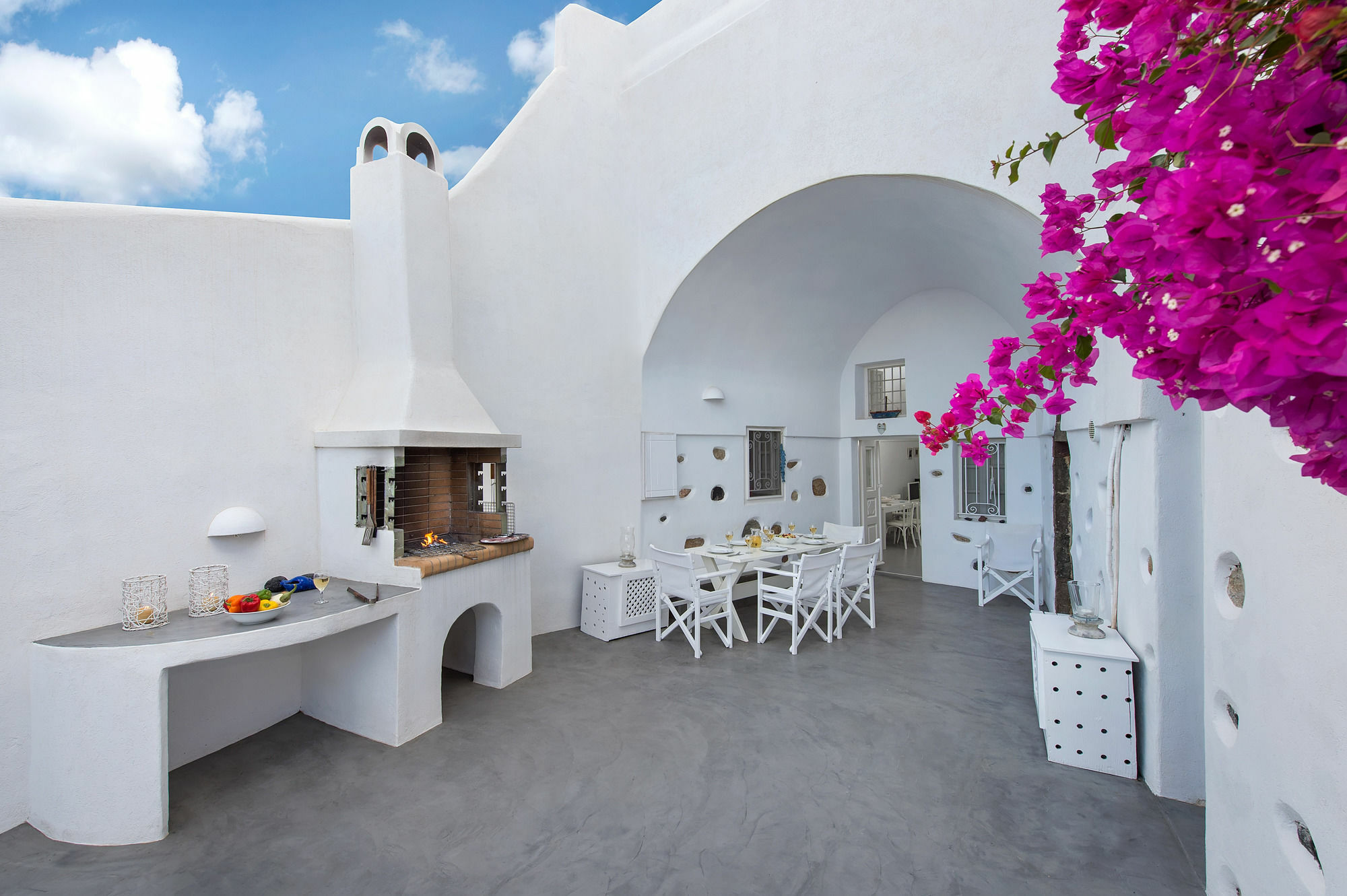 White Cave Private *