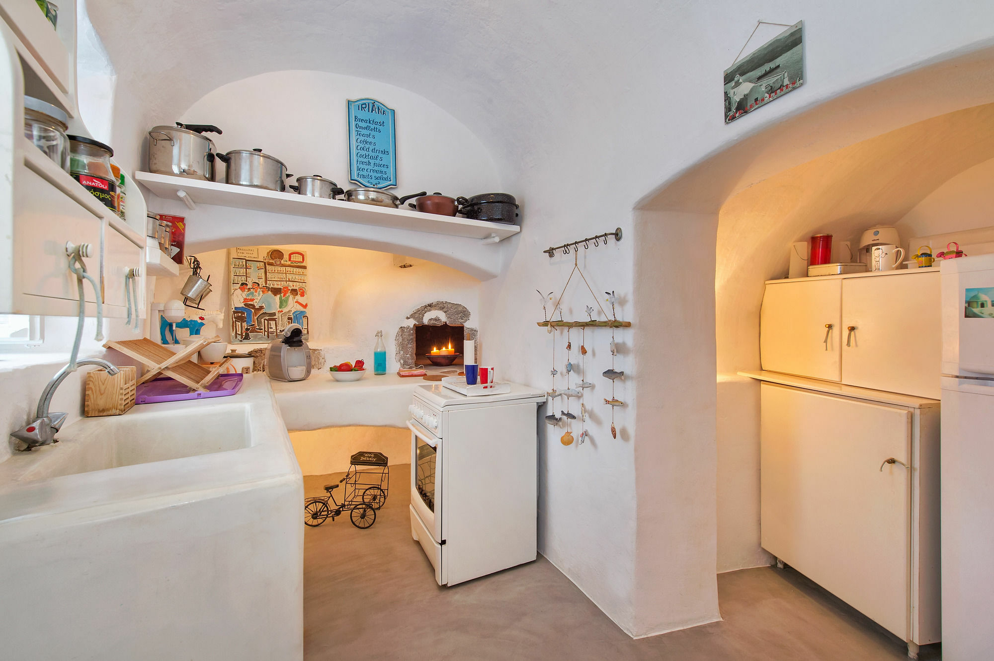 White Cave Private *