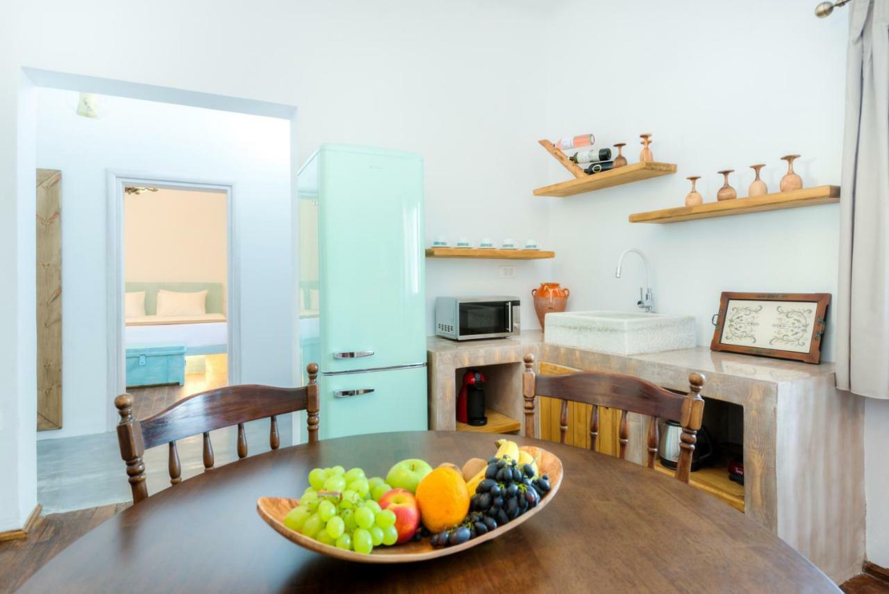 Pasithea Bed & Breakfast 2*