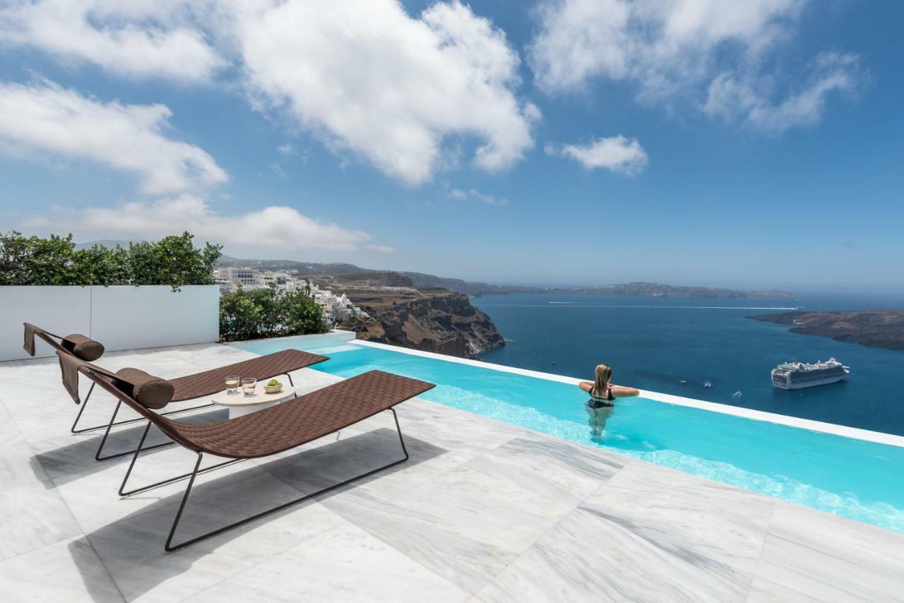 White Ark * Fira (Santorini)