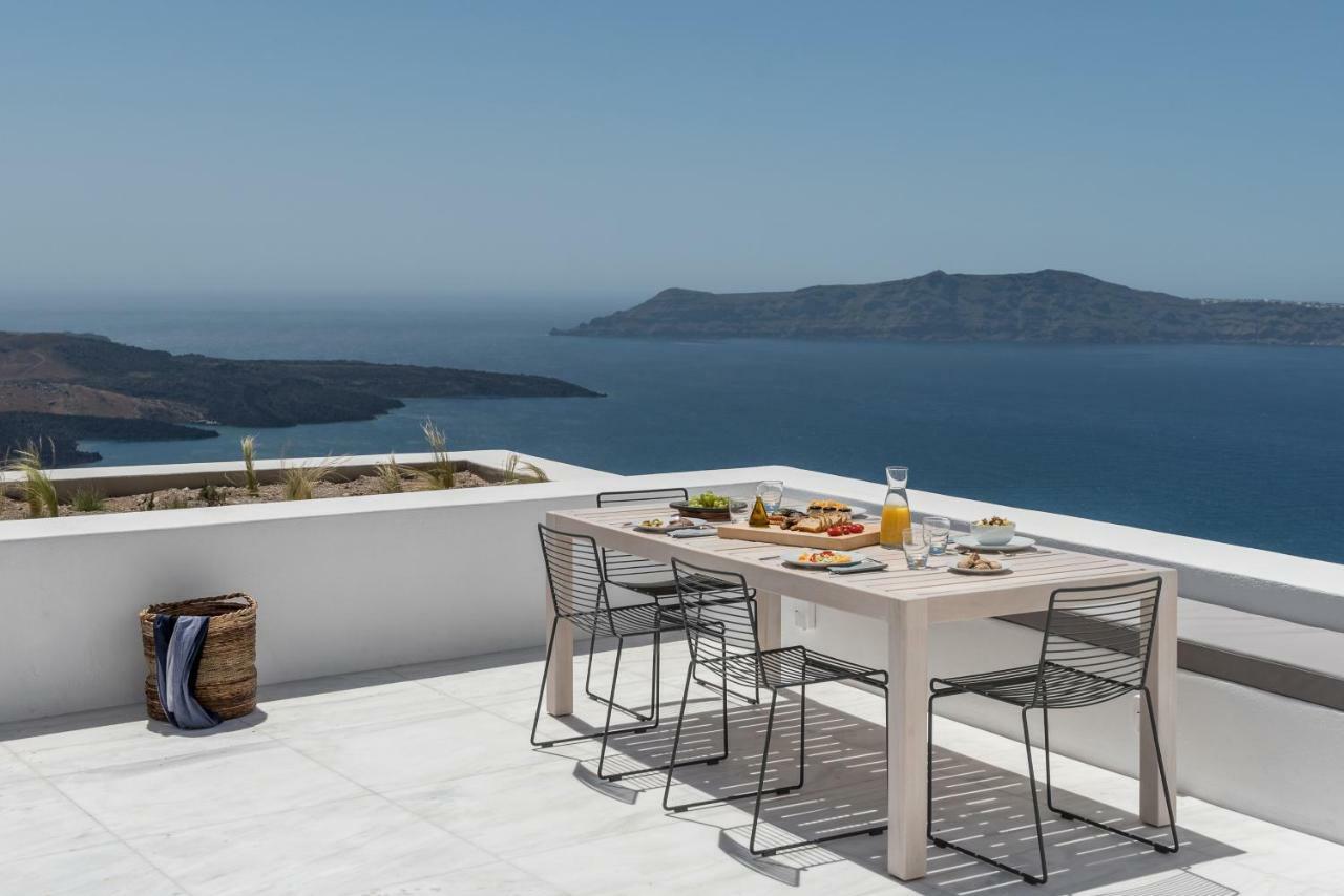 White Ark Fira (Santorini)