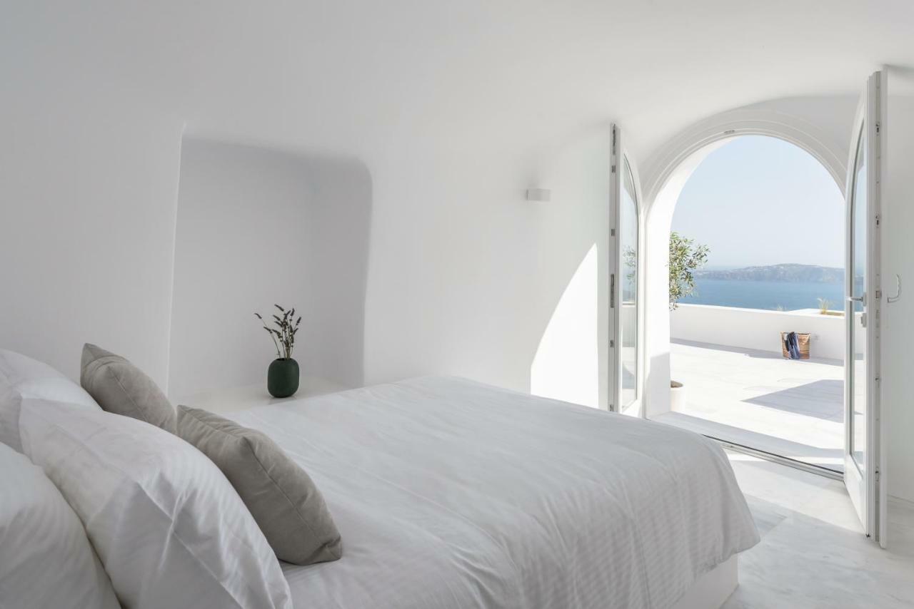 White Ark Fira (Santorini)