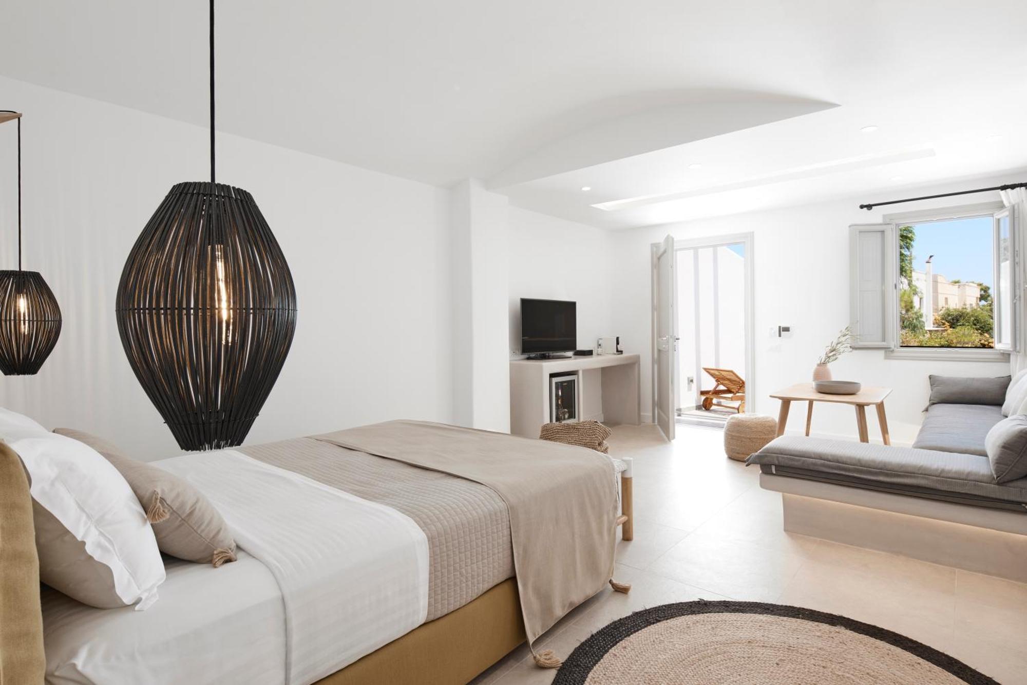 Altera Pars Hotel Messaria (Santorini)