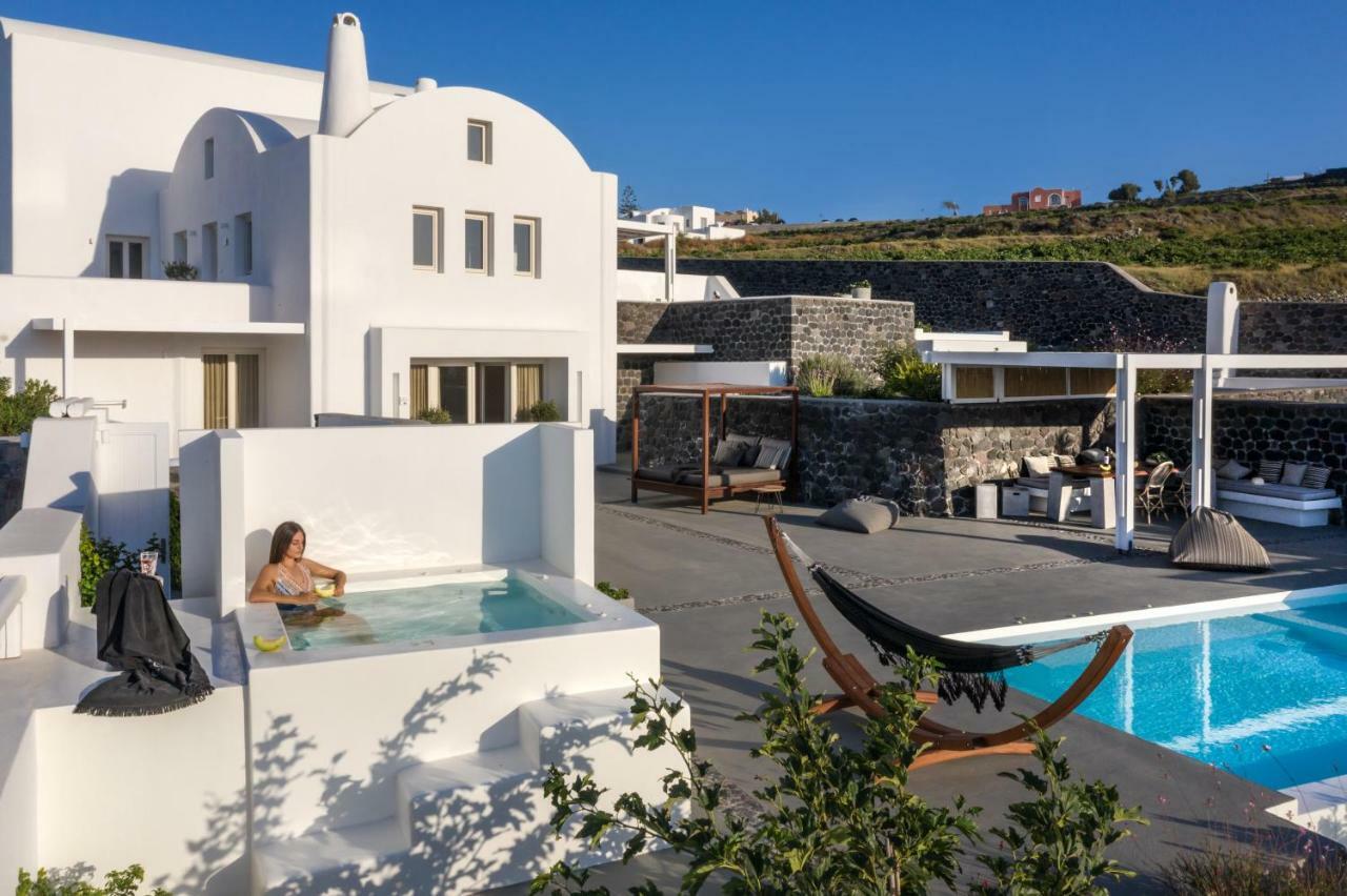 White & Co Santorini * Pyrgos Kallistis