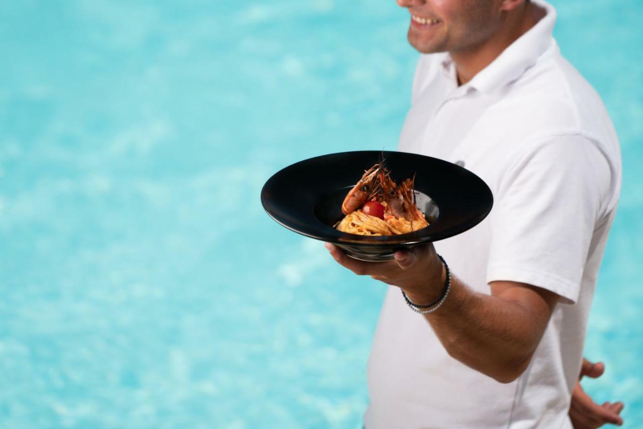 Aurora Luxury Suites Imerovigli (Santorini)