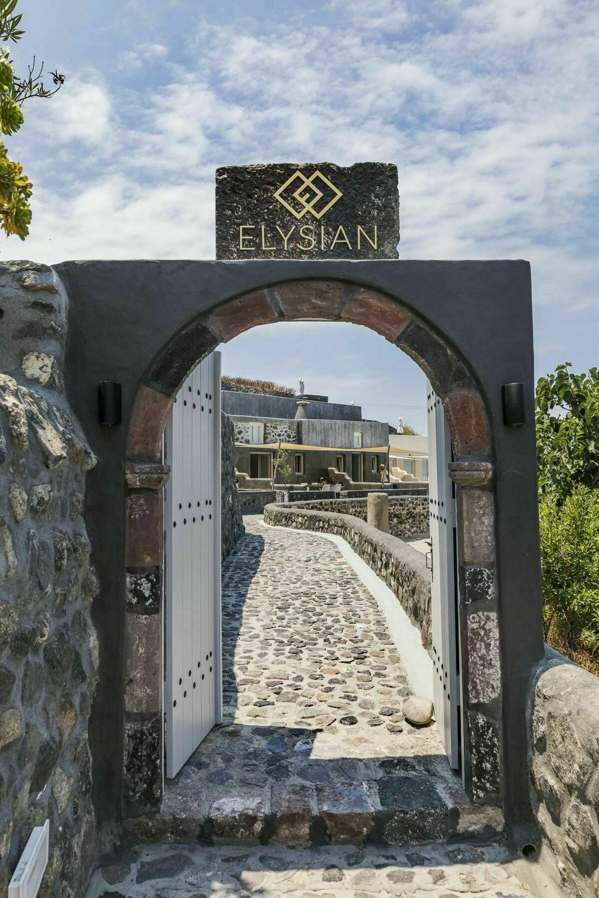 Elysian Santorini Oia (Santorini)