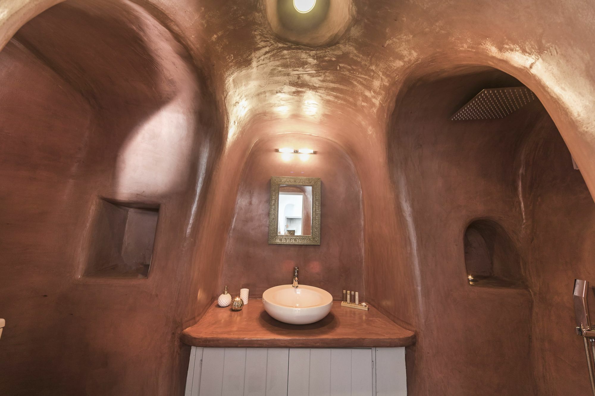 Elysian Santorini
