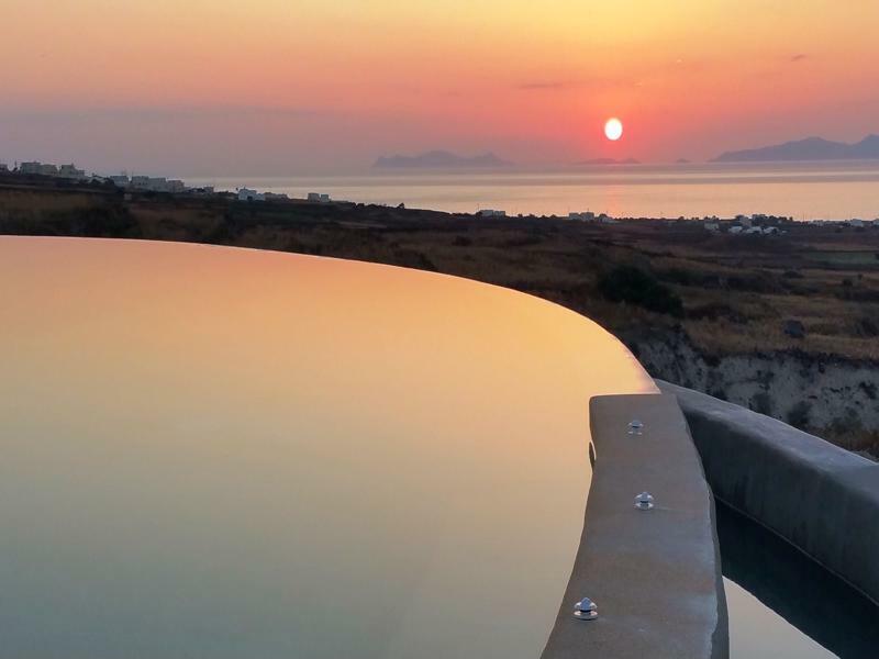 Elysian Santorini Hotel