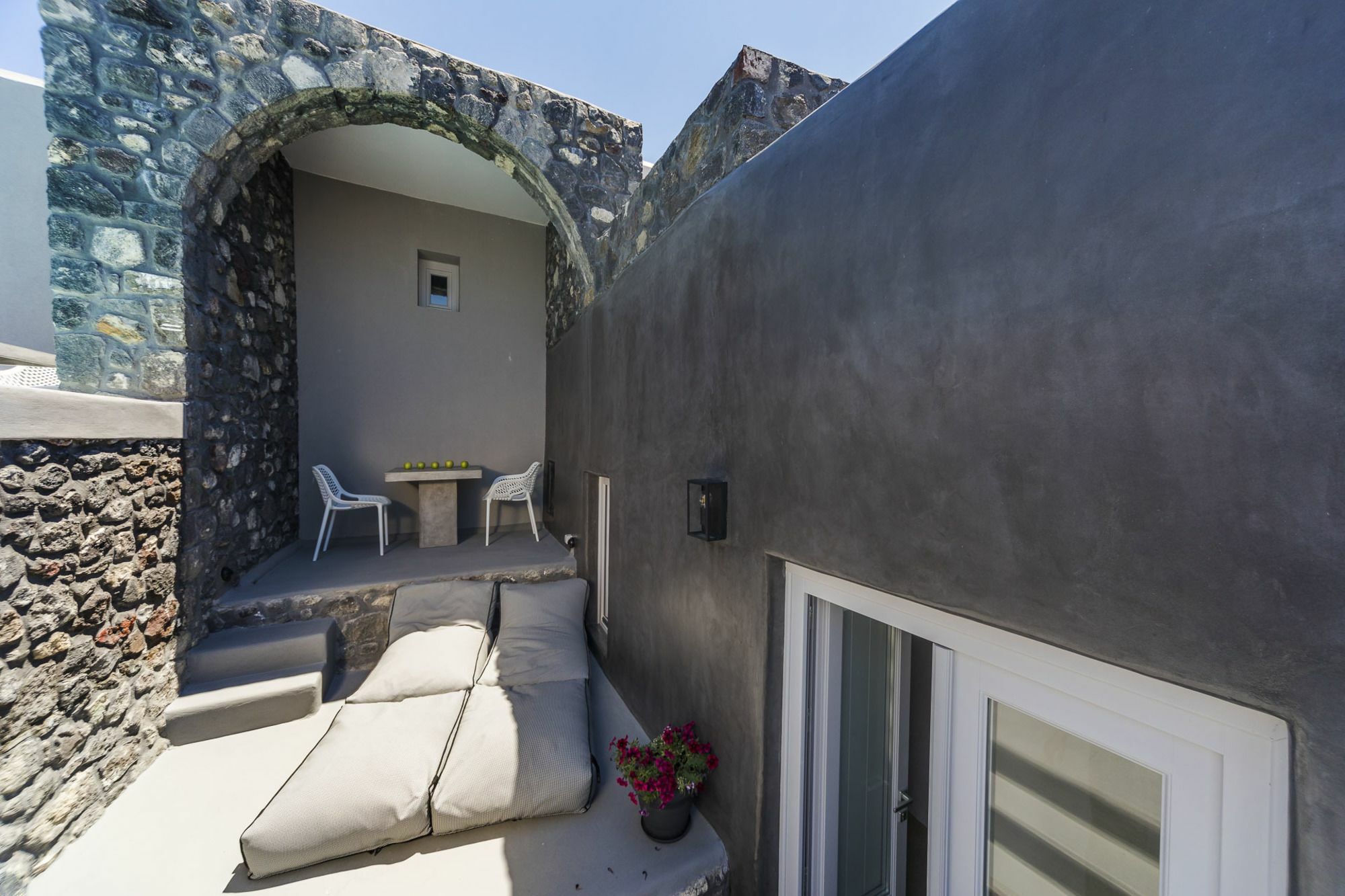Elysian Santorini