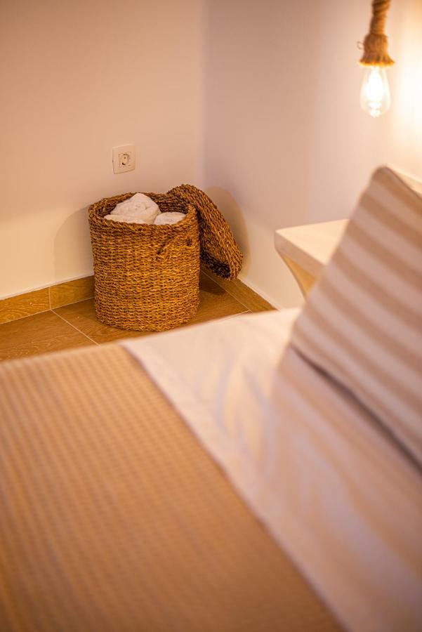 Klimata House - Private Jacuzzi Pool & Bbq Villa