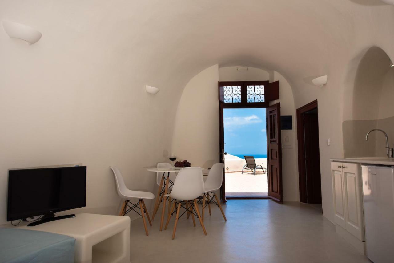 Elysian Elia Heritage 3* Oia (Santorini)