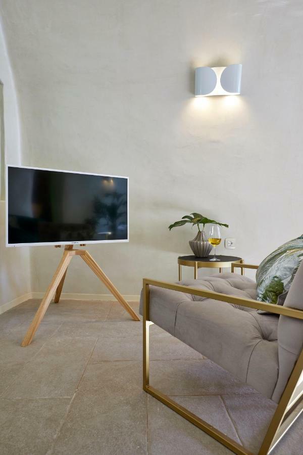 Gitsa Cliff Luxury *